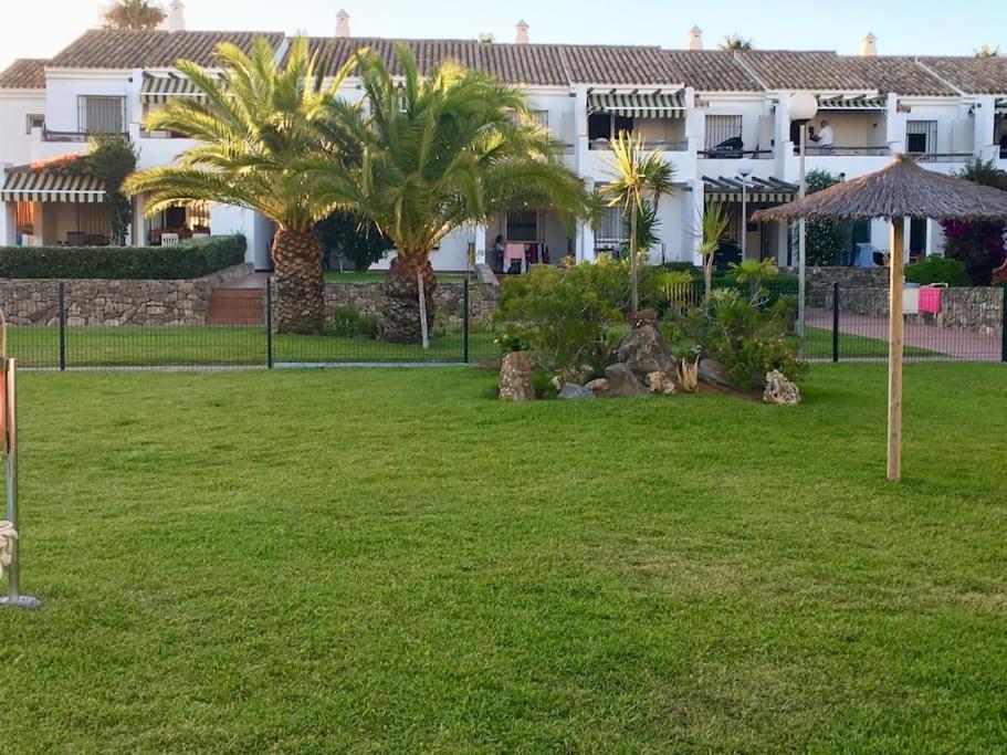 Apartment En Primera Linea De Playa En Chiclana *