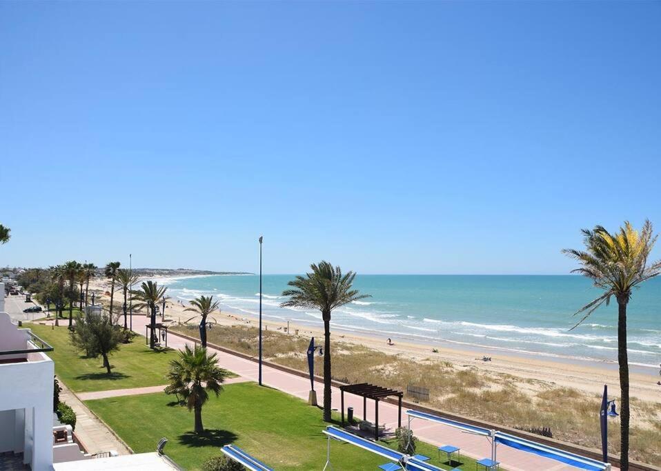 Apartment En Primera Linea De Playa En Chiclana Chiclana de la Frontera